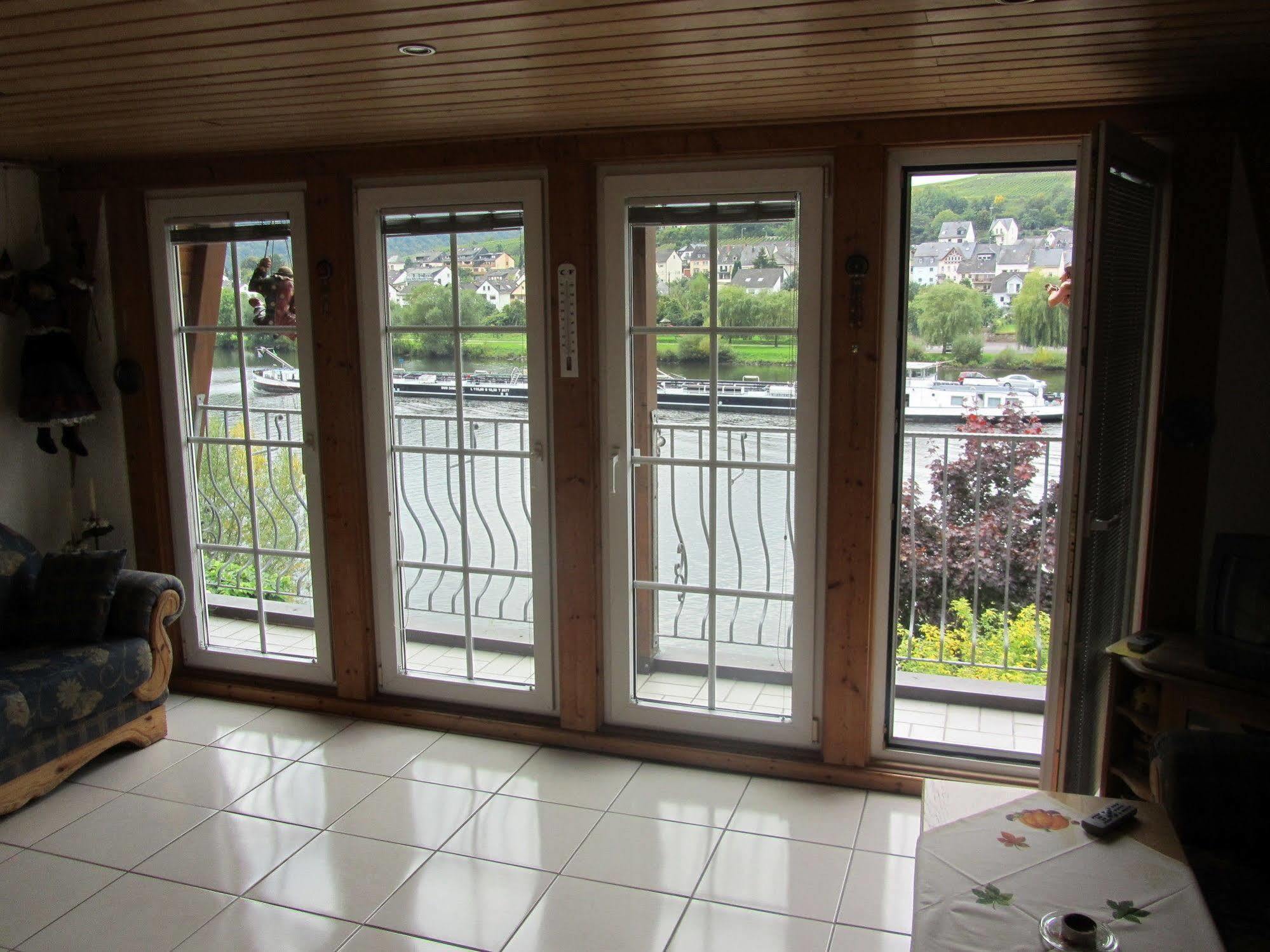 Mosel Panorama Apartment Zell an der Mosel Exterior foto